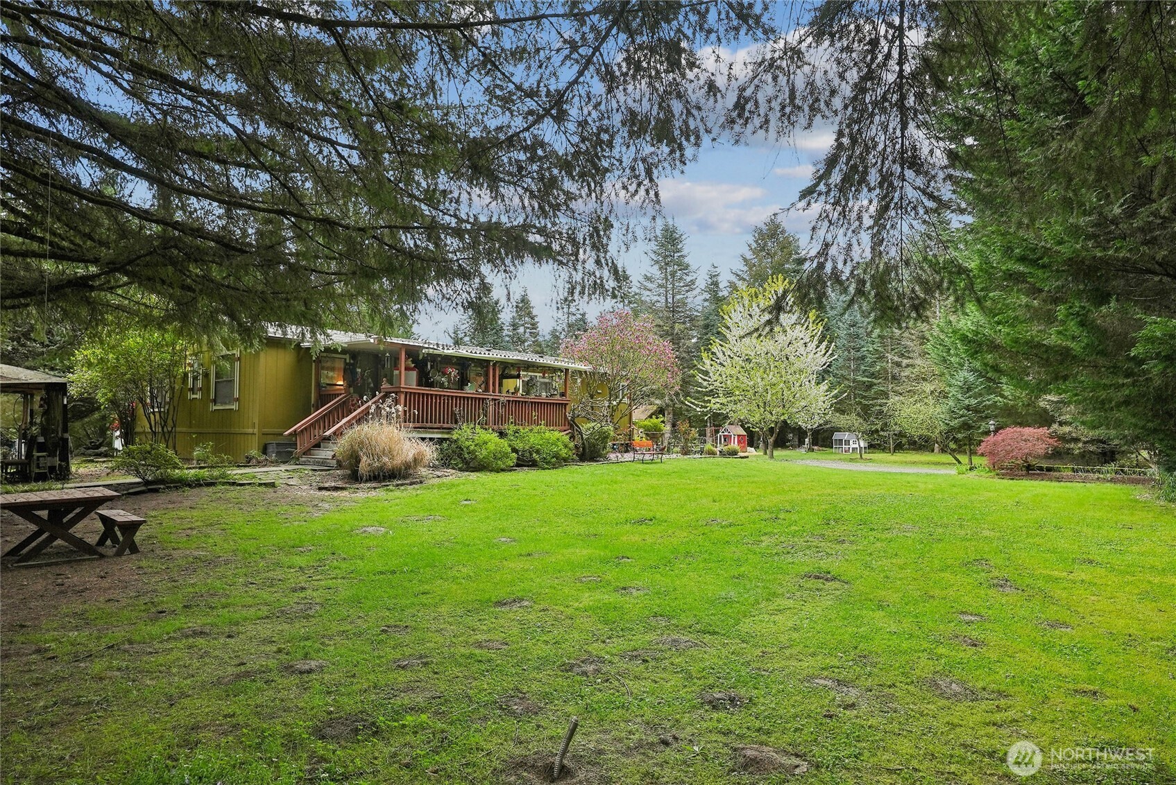 4116 NW Fir Tree Drive , Woodland, WA 98674-2237