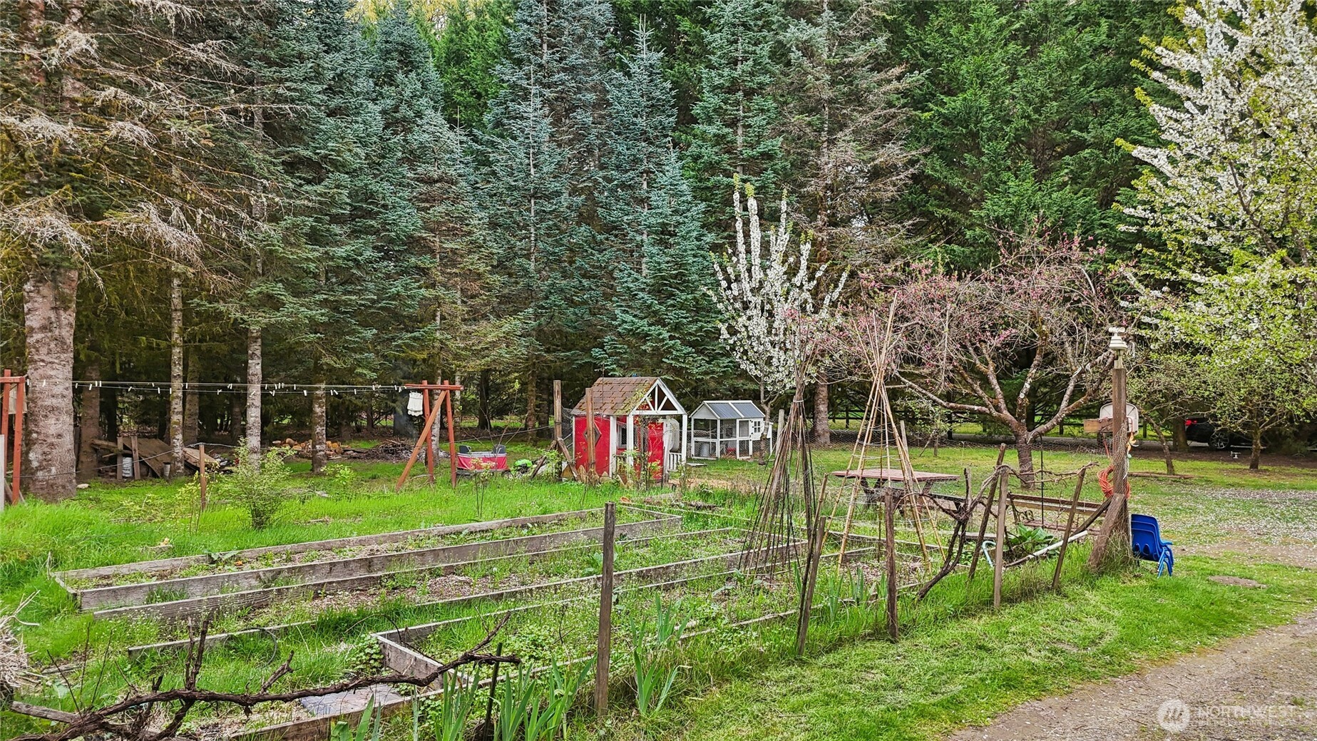 4116 NW Fir Tree Drive , Woodland, WA 98674-2237