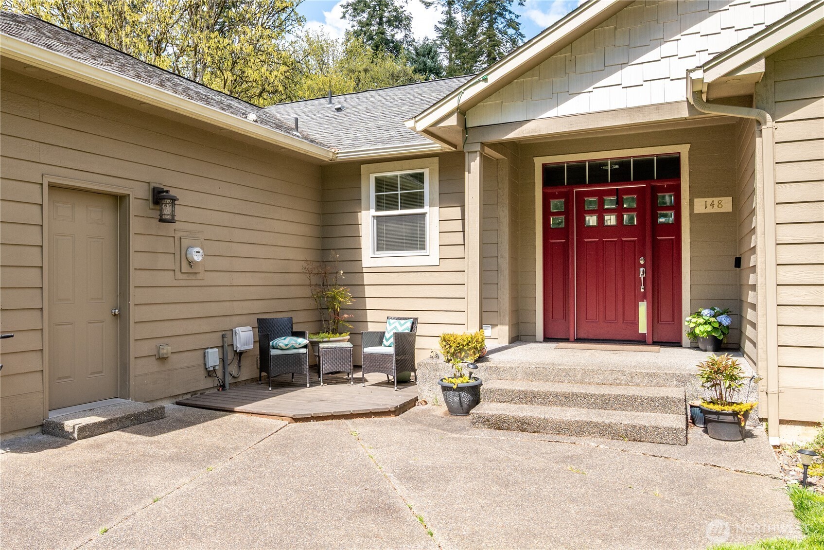 148 W Canyon View Drive , Longview, WA 98632
