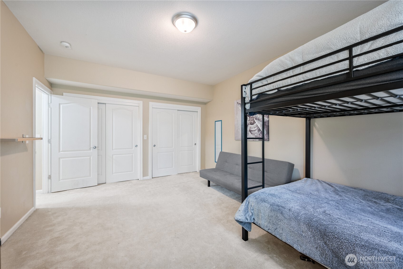 148 W Canyon View Drive , Longview, WA 98632