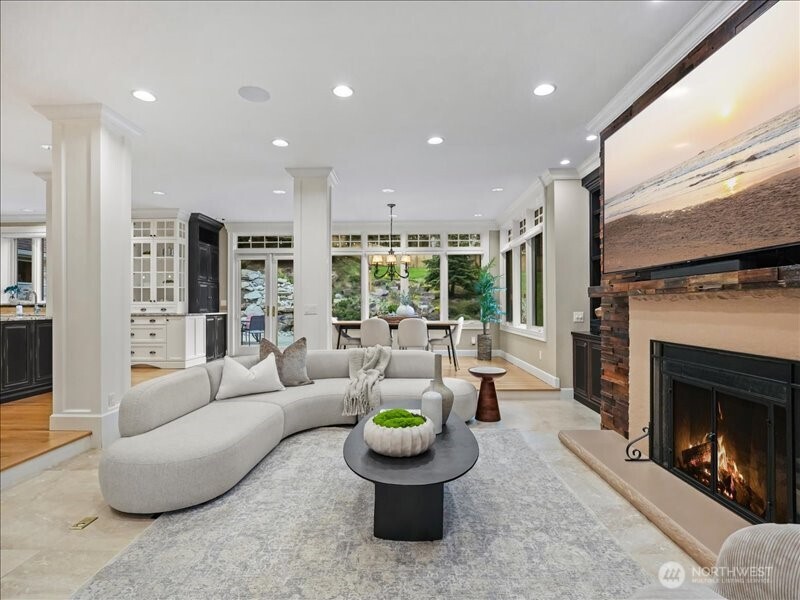 6158 162nd Place SE, Bellevue, WA 98006