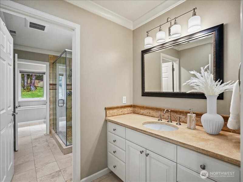 6158 162nd Place SE, Bellevue, WA 98006