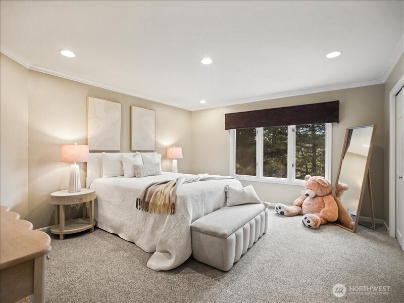 6158 162nd Place SE, Bellevue, WA 98006
