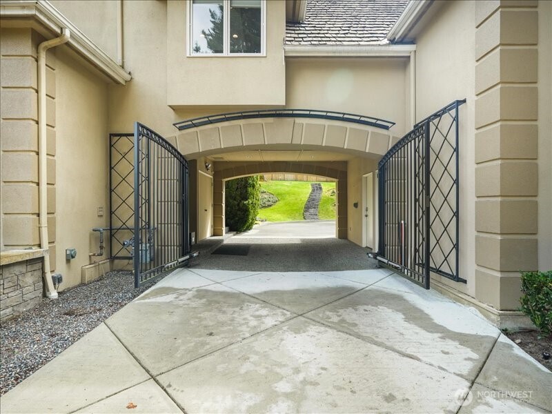 6158 162nd Place SE, Bellevue, WA 98006