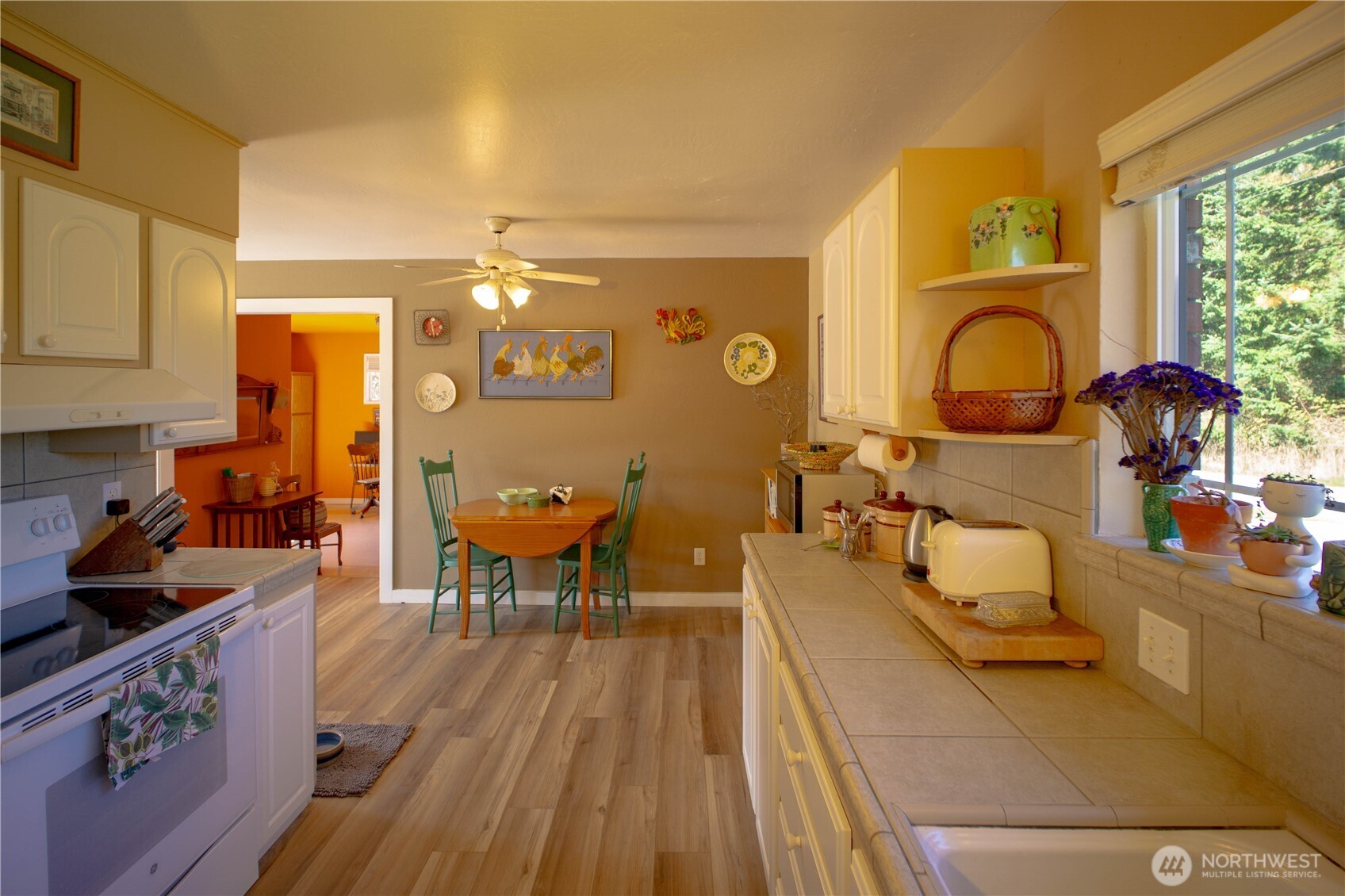 310 E Hillcrest Drive , Port Angeles, WA 98362