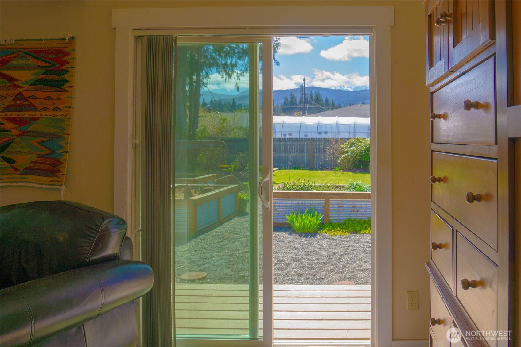 310 E Hillcrest Drive , Port Angeles, WA 98362