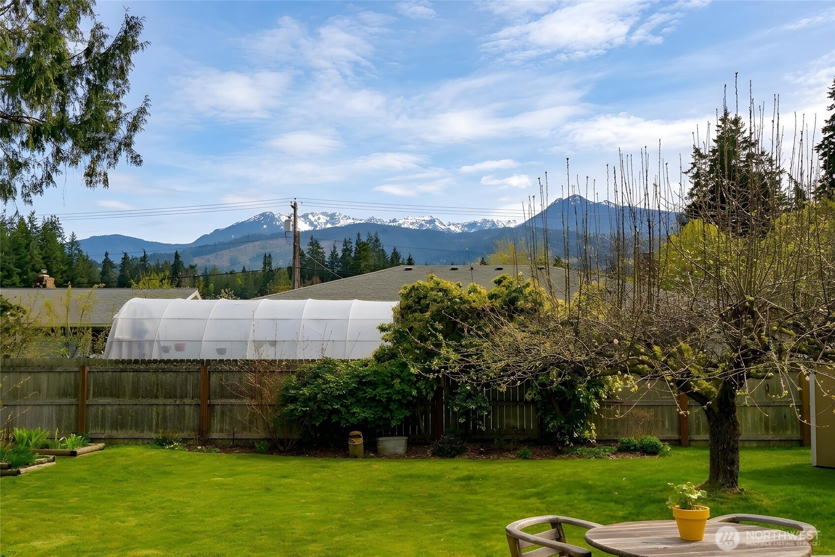 310 E Hillcrest Drive , Port Angeles, WA 98362