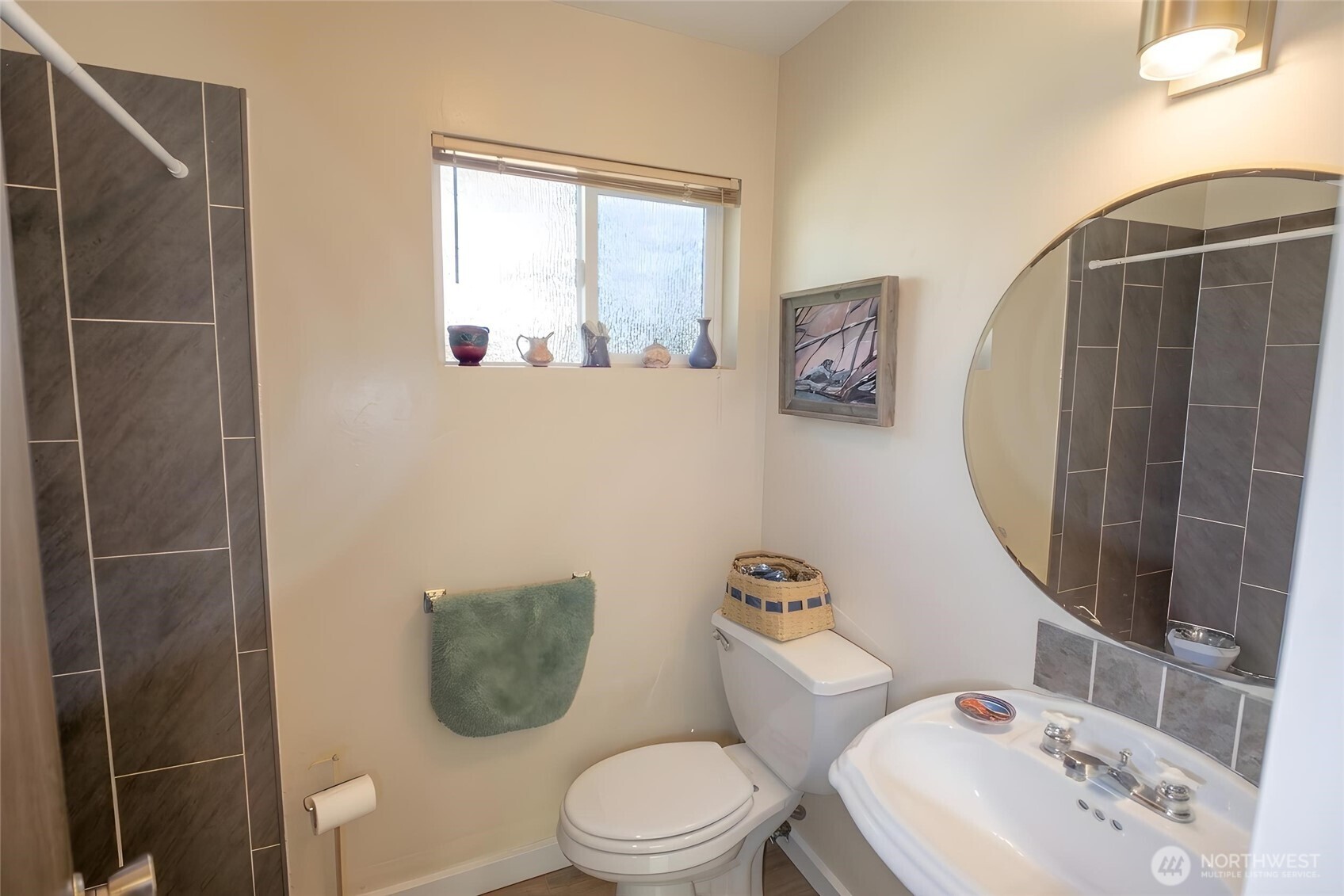 310 E Hillcrest Drive , Port Angeles, WA 98362