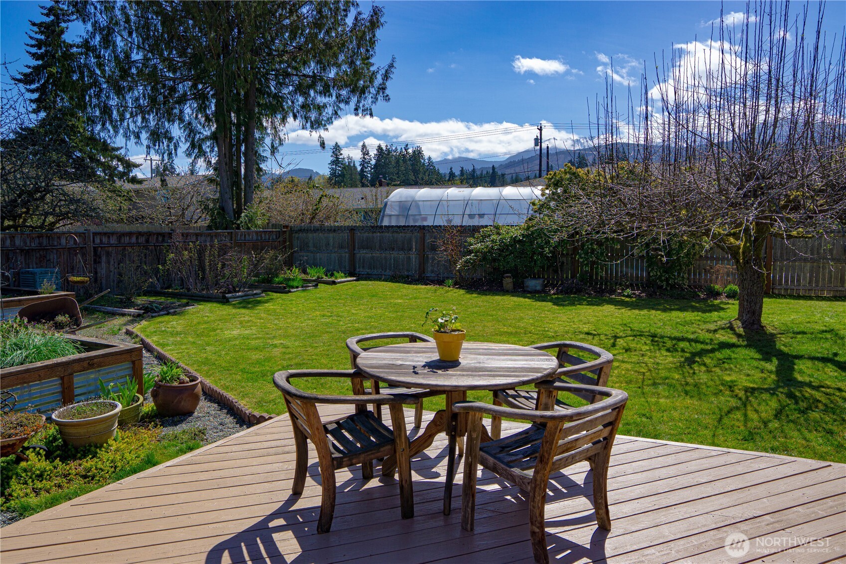 310 E Hillcrest Drive , Port Angeles, WA 98362