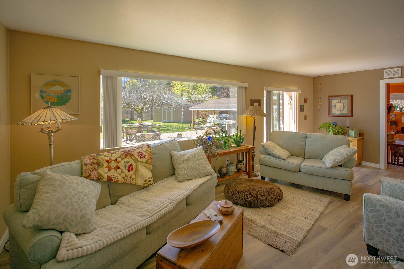 310 E Hillcrest Drive , Port Angeles, WA 98362