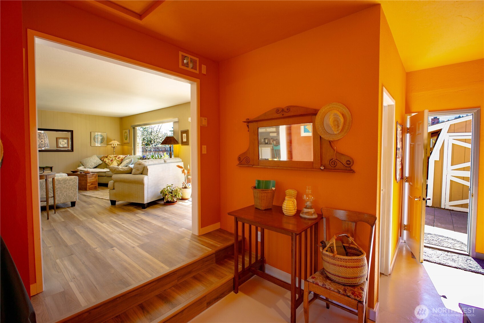 310 E Hillcrest Drive , Port Angeles, WA 98362