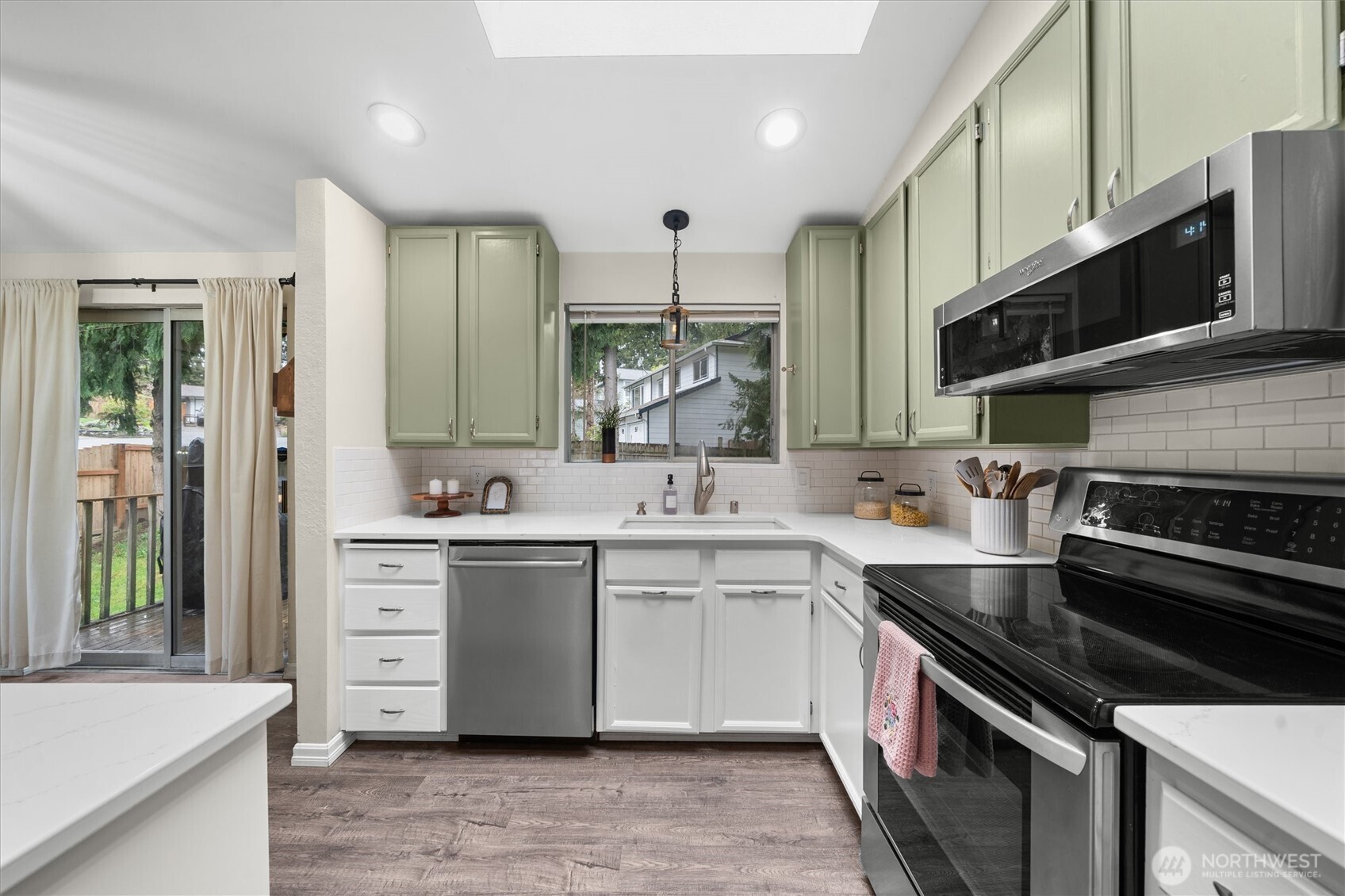 32917 33rd Ave SW, Federal Way, WA 98023