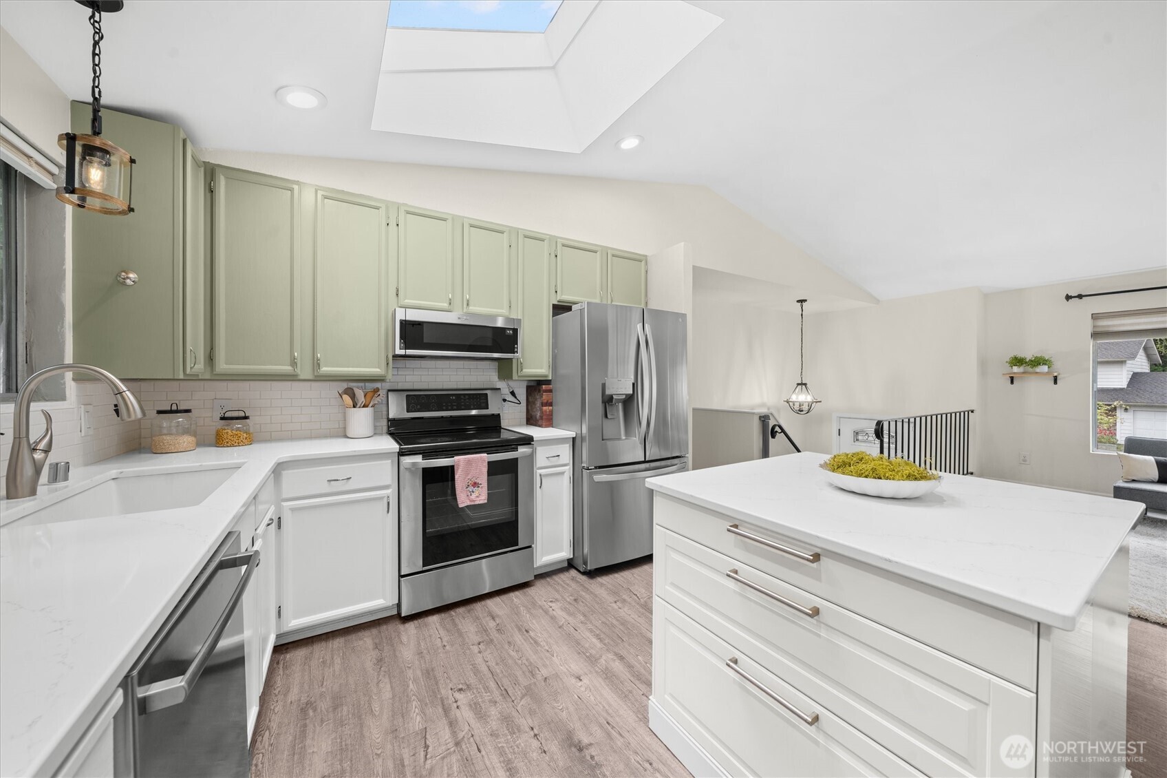32917 33rd Ave SW, Federal Way, WA 98023