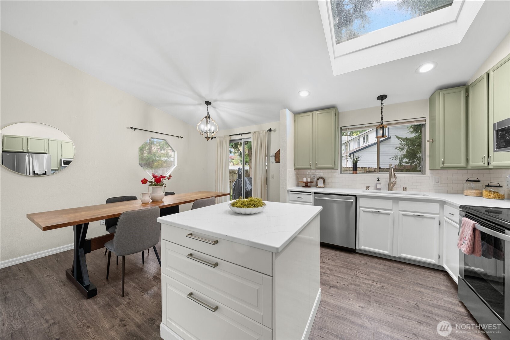 32917 33rd Ave SW, Federal Way, WA 98023
