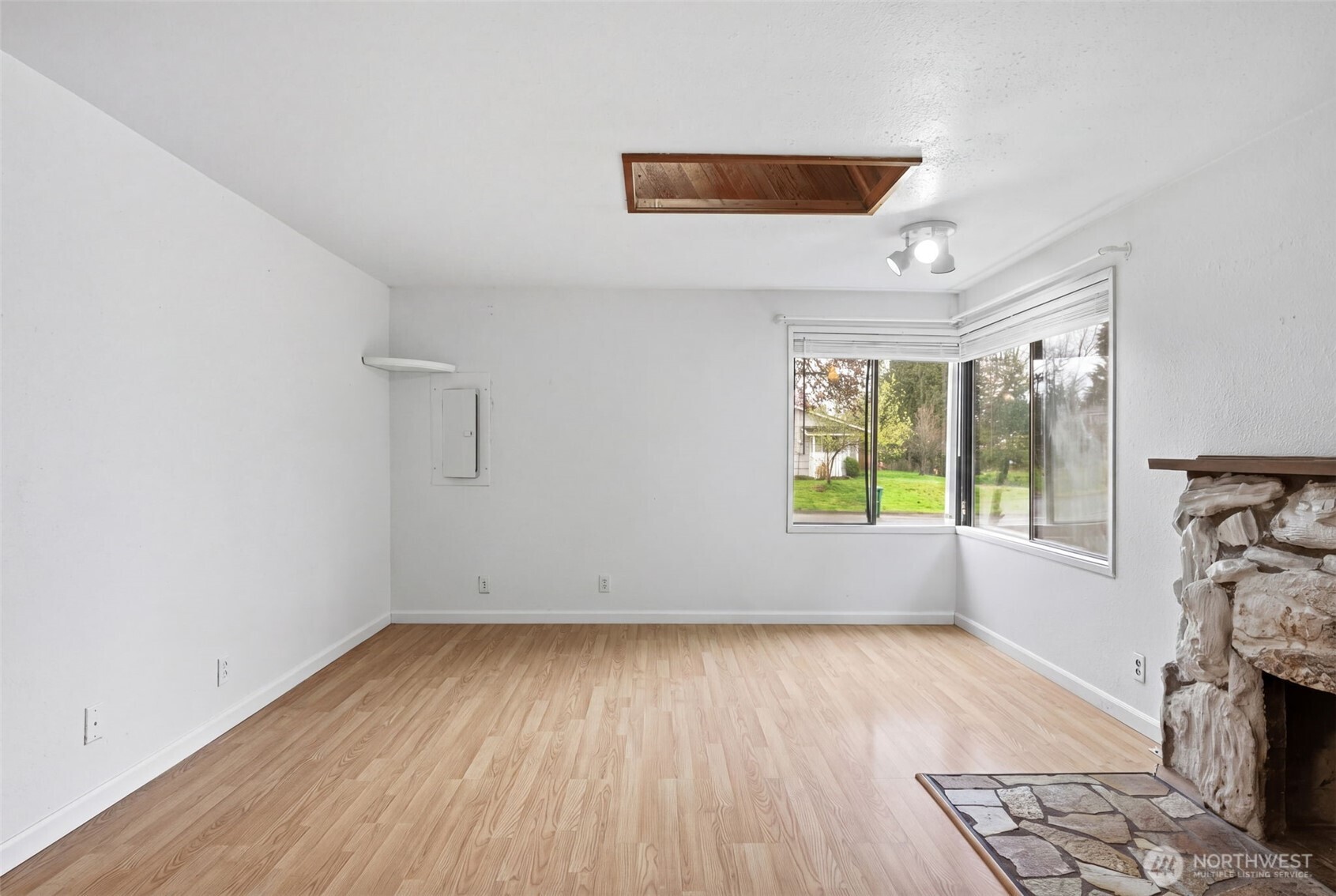 11851 SE 170th Place , Renton, WA 98058