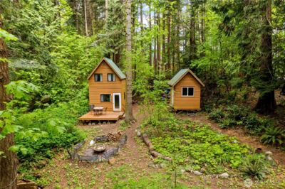 89 Eliza Island , Bellingham, WA 98226