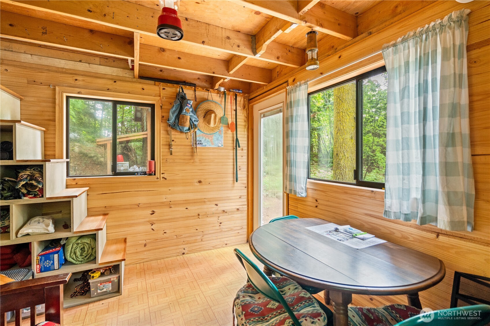 89 Eliza Island , Bellingham, WA 98226