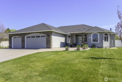 907 S Sand Dune Road , Moses Lake, WA 98837
