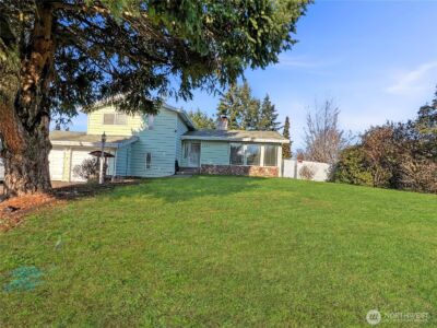 1209 132nd Street S, Tacoma, WA 98444 - Photo 2