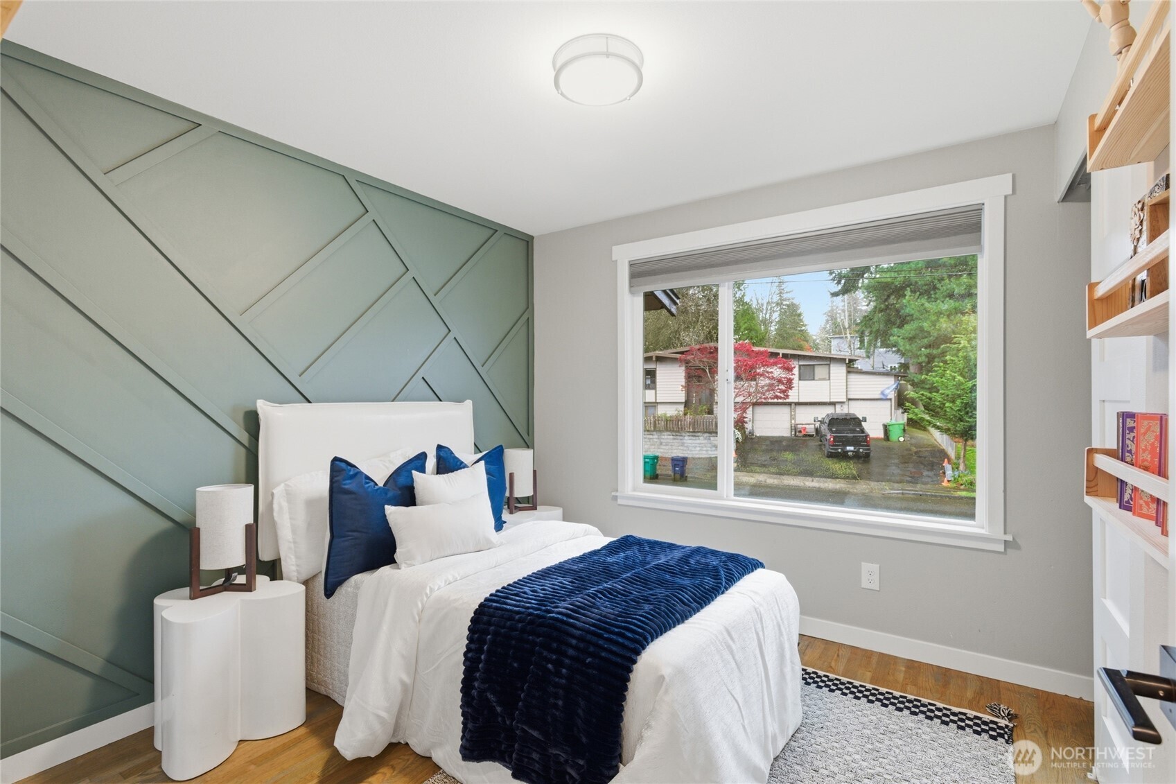 18712 41 Place W, Lynnwood, WA 98037