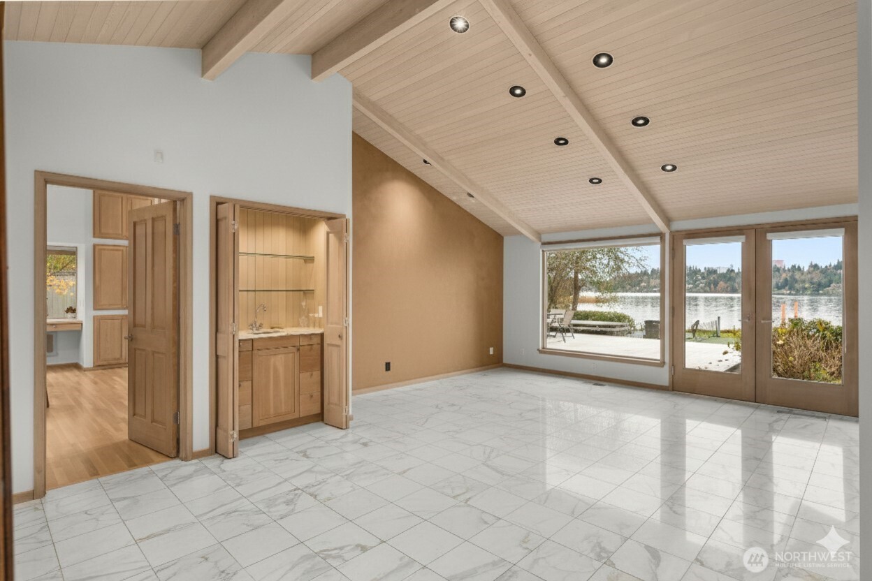 8428 N Mercer Way , Mercer Island, WA 98040-3134