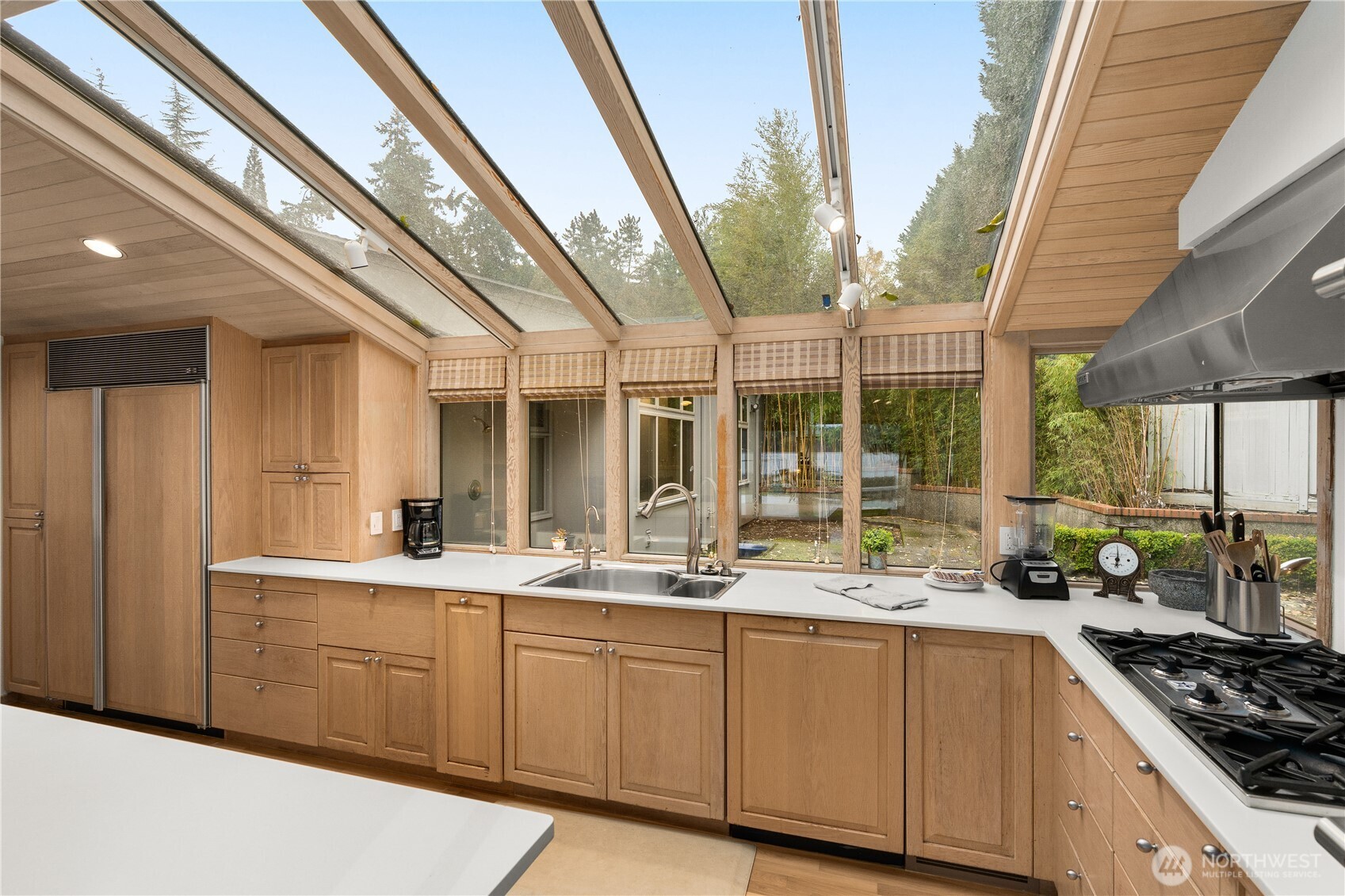 8428 N Mercer Way , Mercer Island, WA 98040-3134