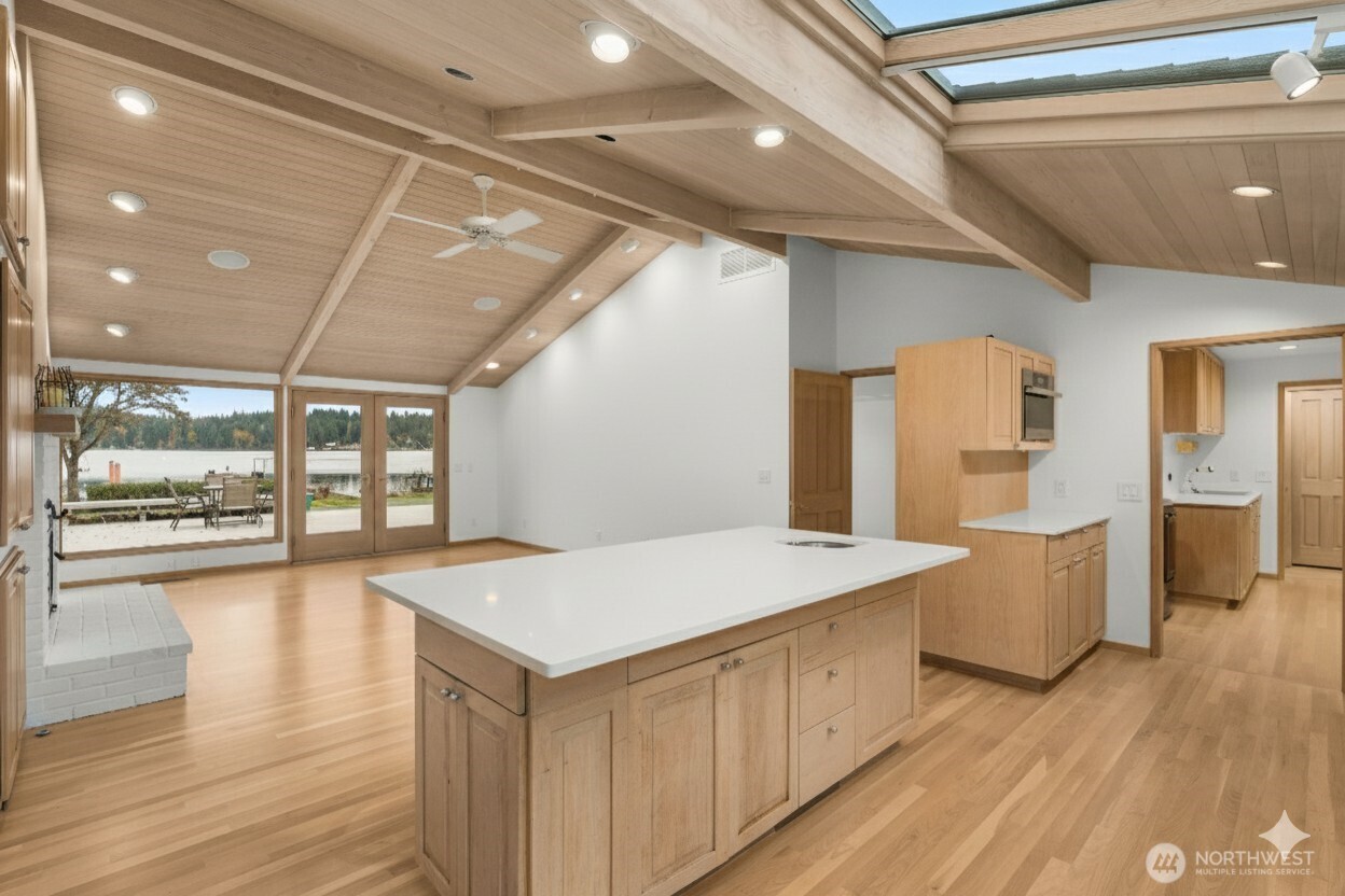 8428 N Mercer Way , Mercer Island, WA 98040-3134