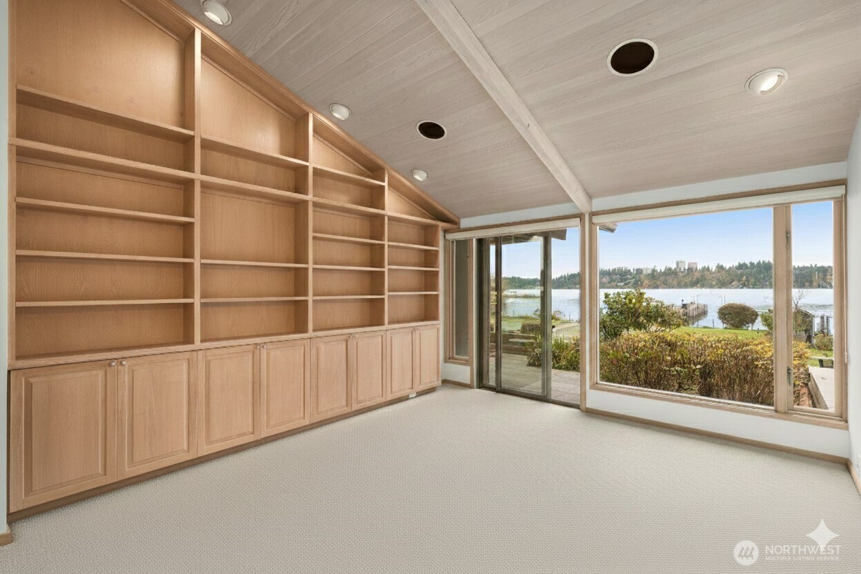 8428 N Mercer Way , Mercer Island, WA 98040-3134