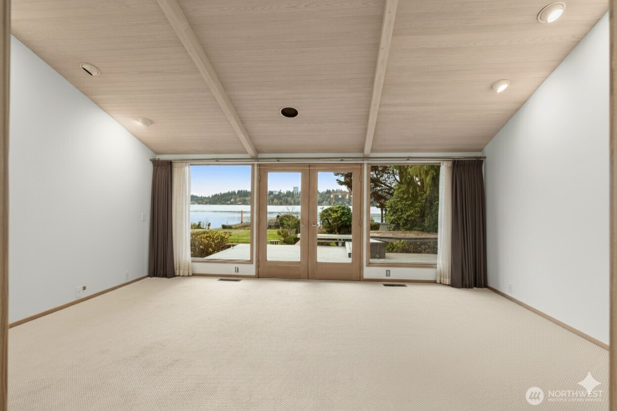 8428 N Mercer Way , Mercer Island, WA 98040-3134