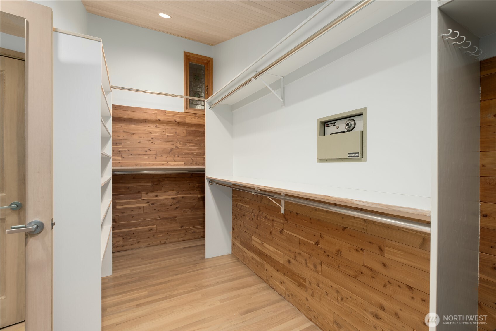 8428 N Mercer Way , Mercer Island, WA 98040-3134
