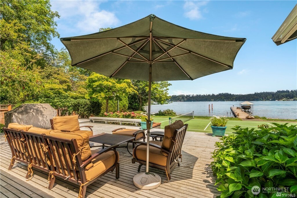8428 N Mercer Way , Mercer Island, WA 98040-3134