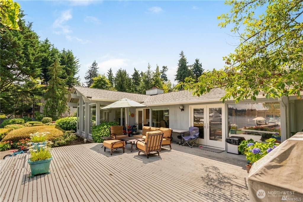 8428 N Mercer Way , Mercer Island, WA 98040-3134
