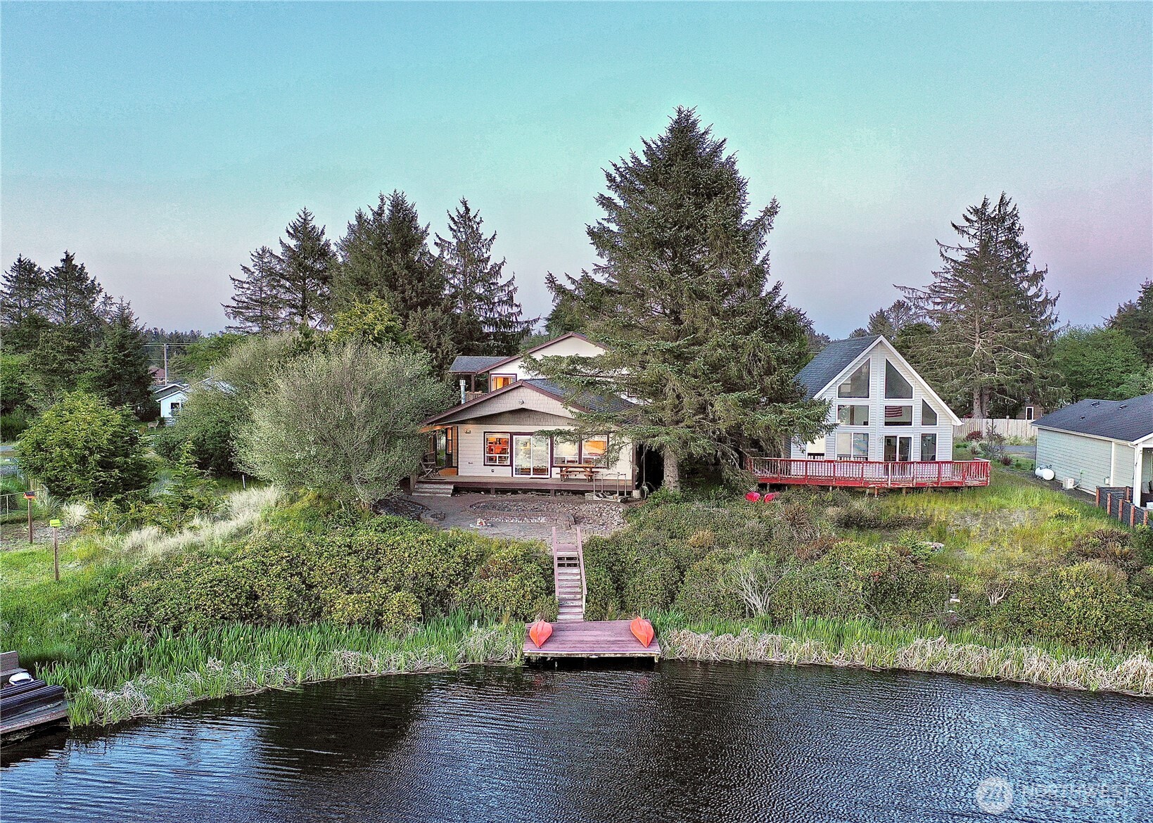 137 N Razor Clam Drive SW, Ocean Shores, WA 98569