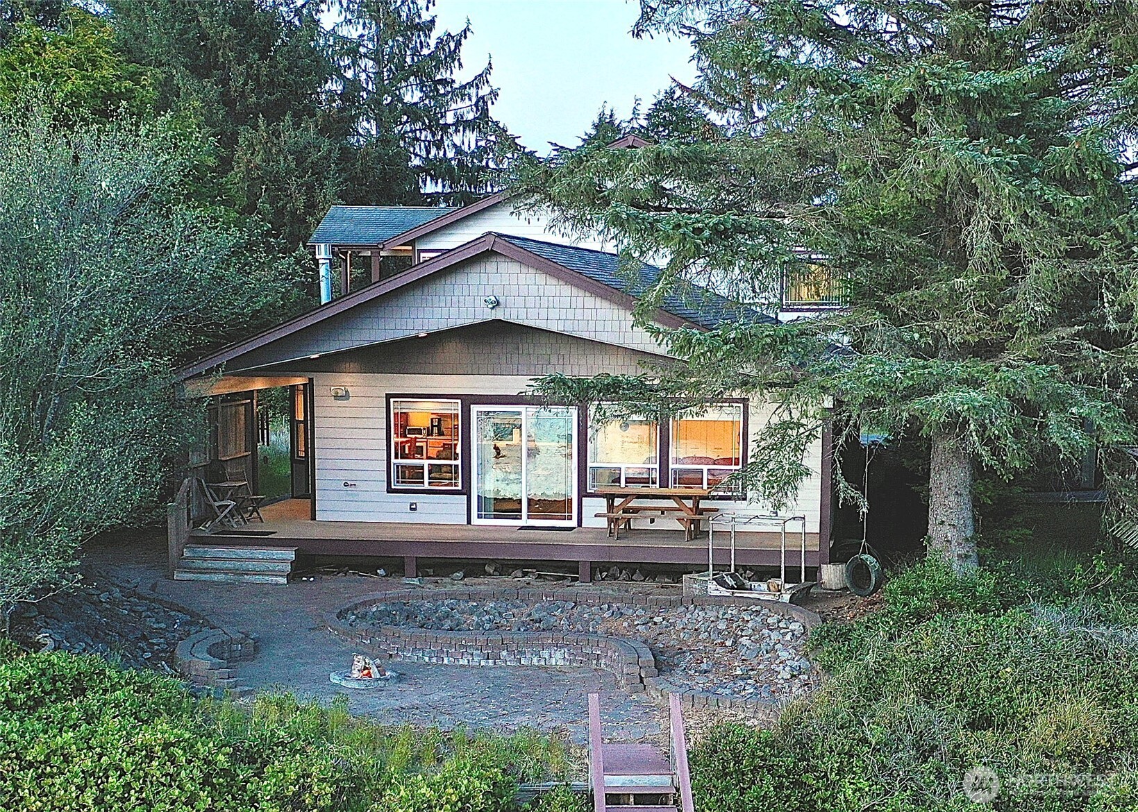 137 N Razor Clam Drive SW, Ocean Shores, WA 98569