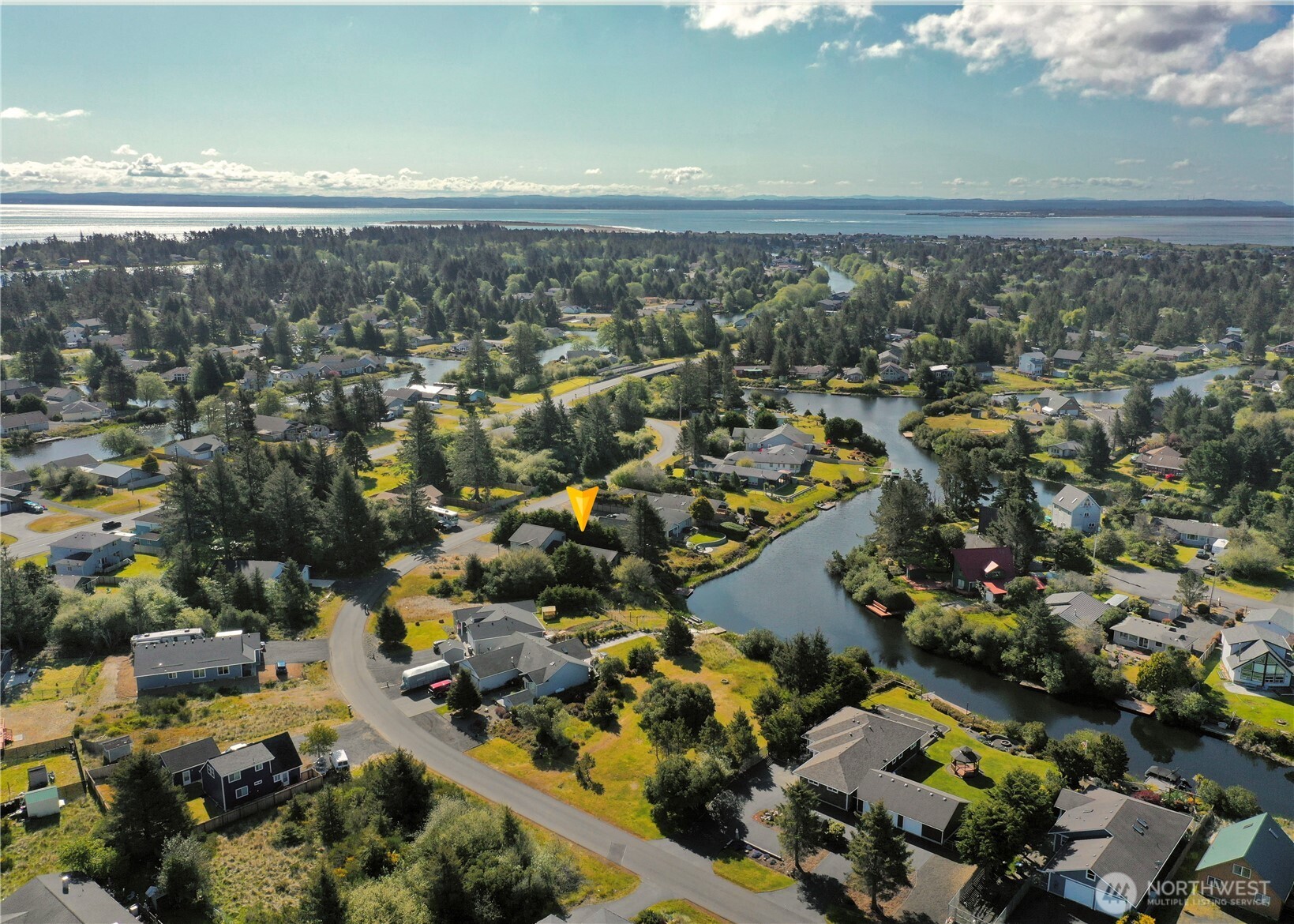 137 N Razor Clam Drive SW, Ocean Shores, WA 98569