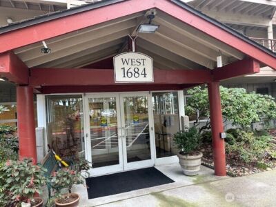 1750 152nd Avenue NE #W307, Bellevue, WA 98007 - Photo 2