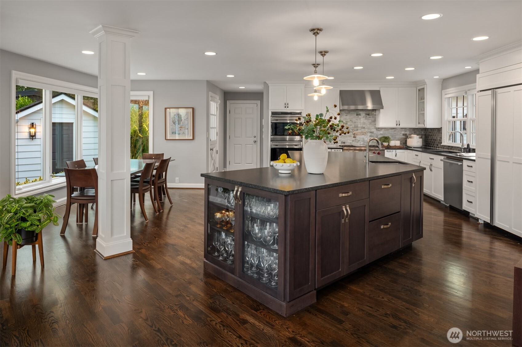 2242 79th Avenue NE, Medina, WA 98039