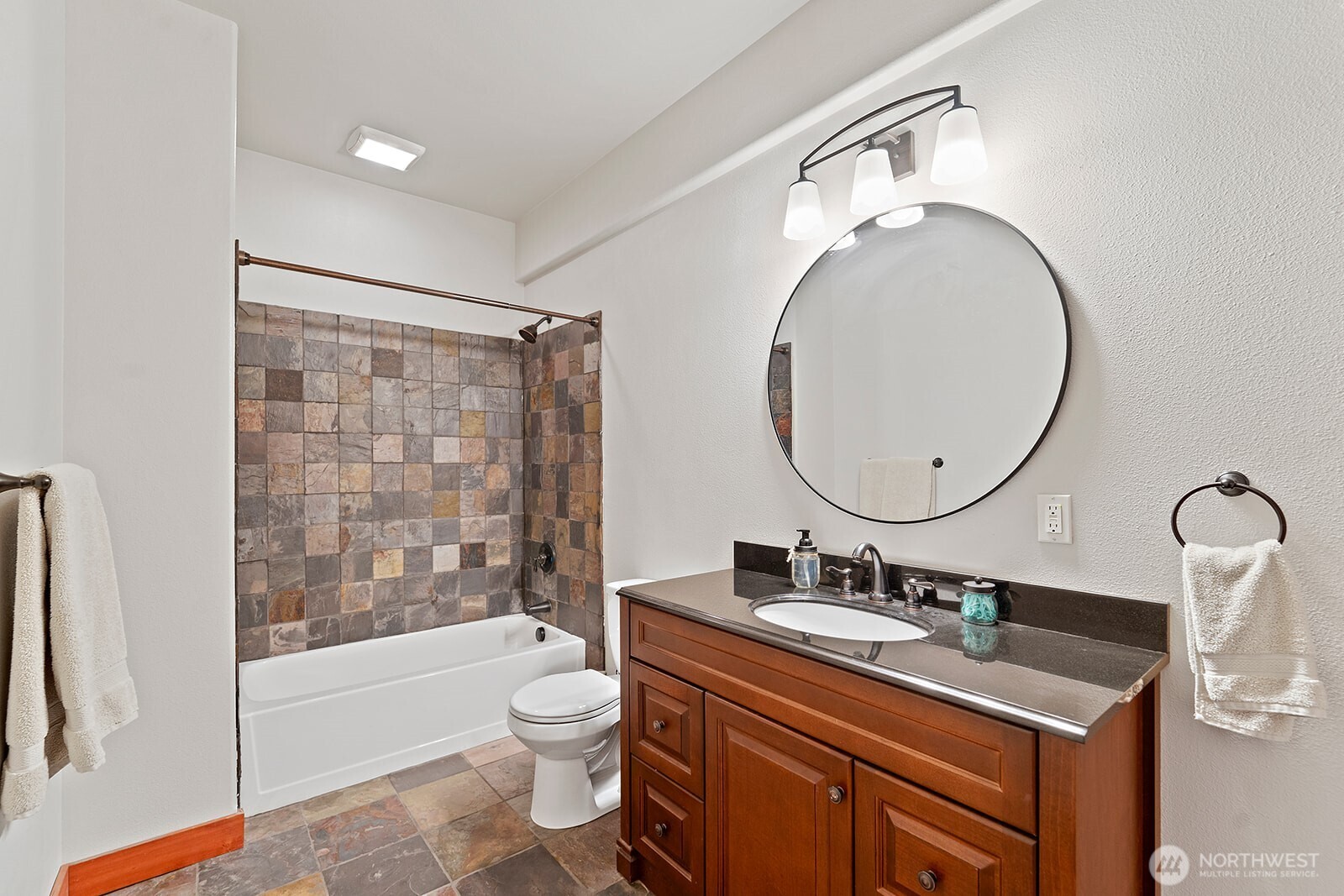 4614 W Justin Lane , Spokane, WA 99208