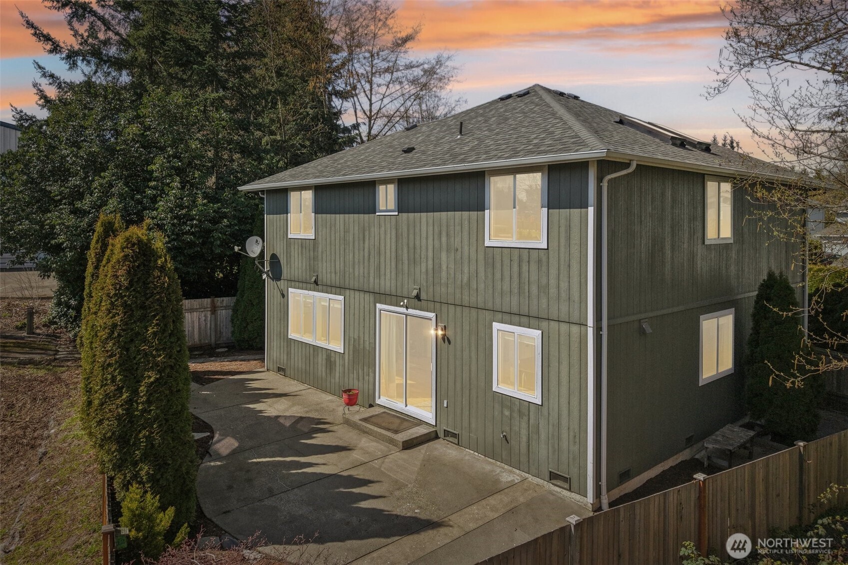 3206 96th PL SE, Everett, WA 98208-2949