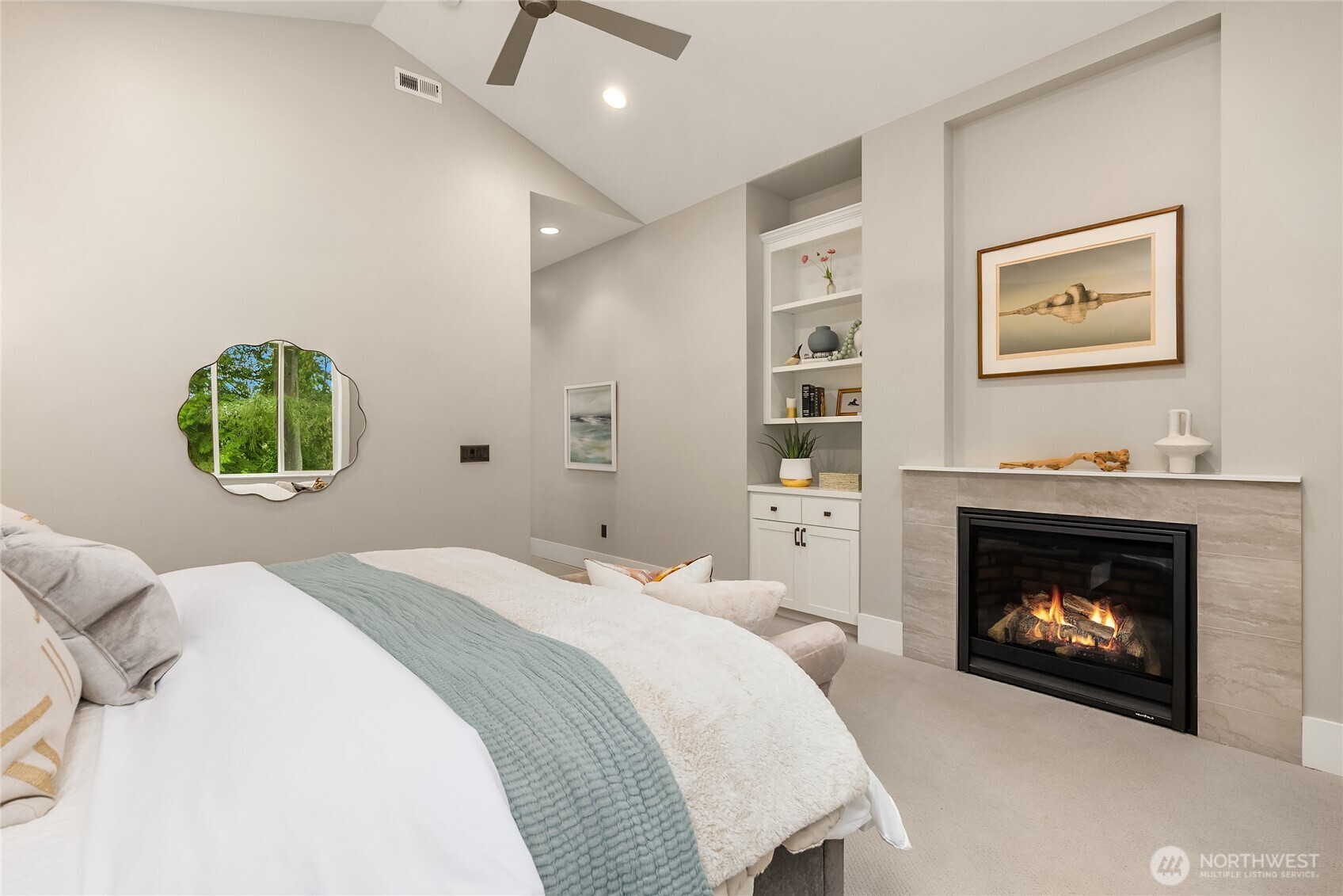 7835 Ledgestone Loop NE, Bainbridge Island, WA 98110