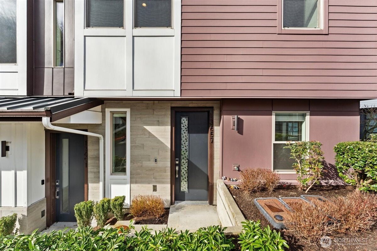 13657 SE 67th Lane , Newcastle, WA 98059