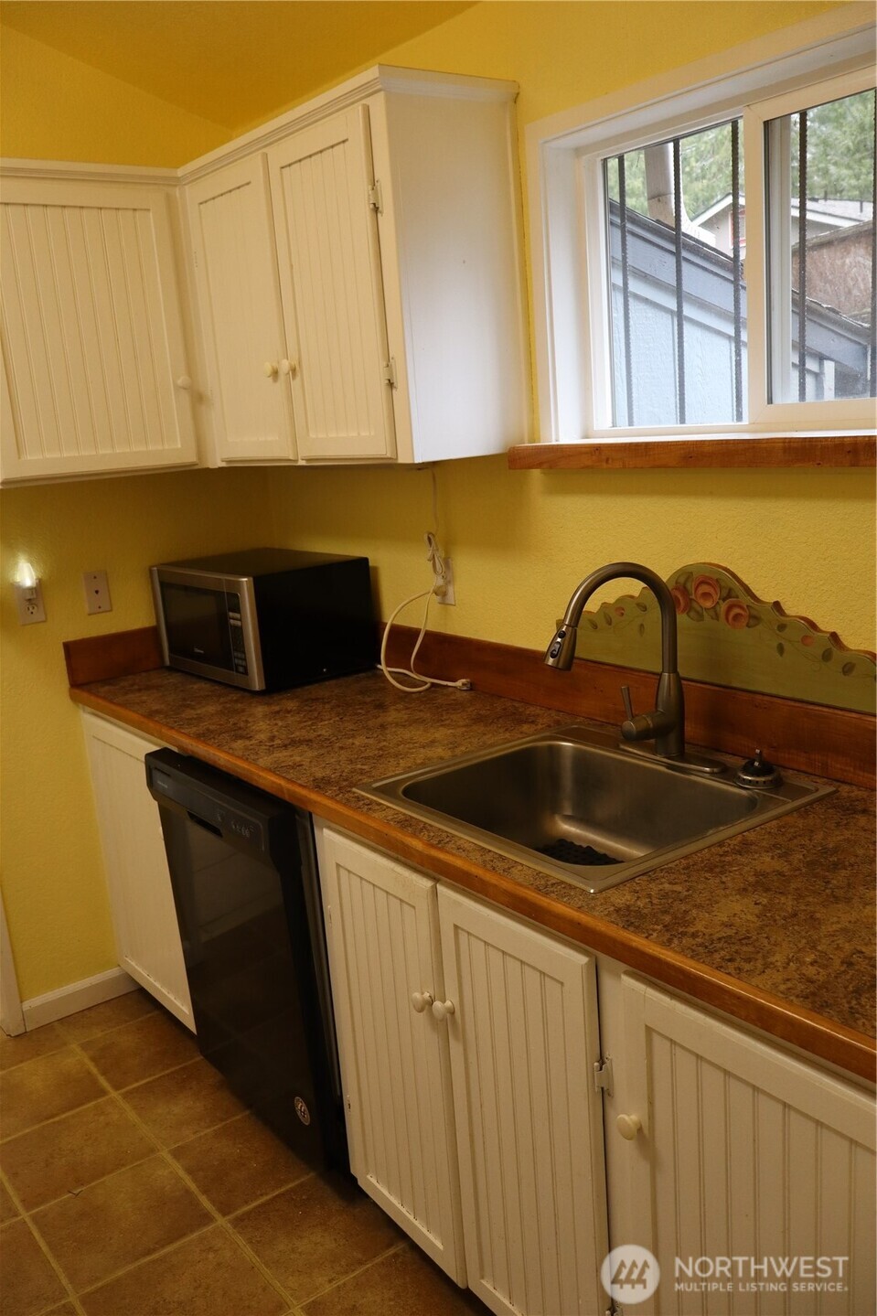 31 E Colvos Pl E , Shelton, WA 98584