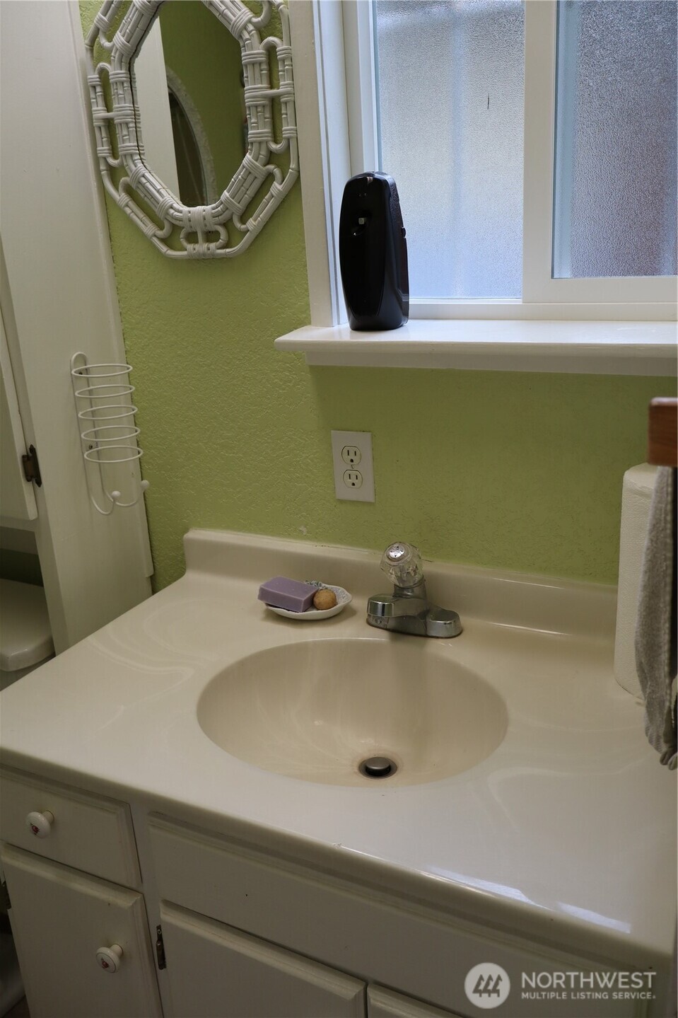31 E Colvos Pl E , Shelton, WA 98584