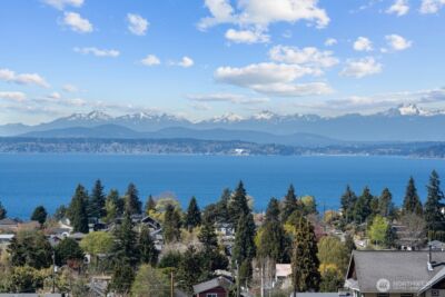 5025 California Avenue SW #402, Seattle, WA 98136