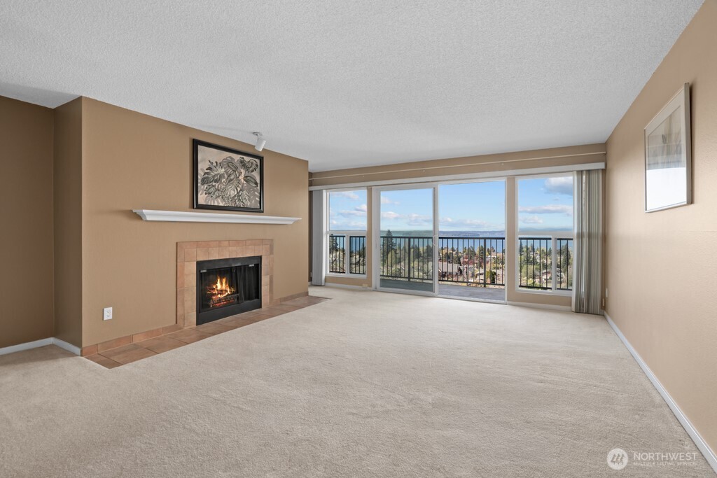 5025 California Avenue SW #402, Seattle, WA 98136