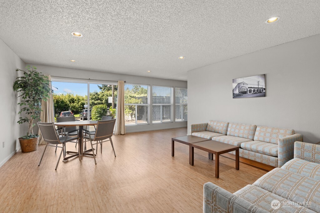 5025 California Avenue SW #402, Seattle, WA 98136