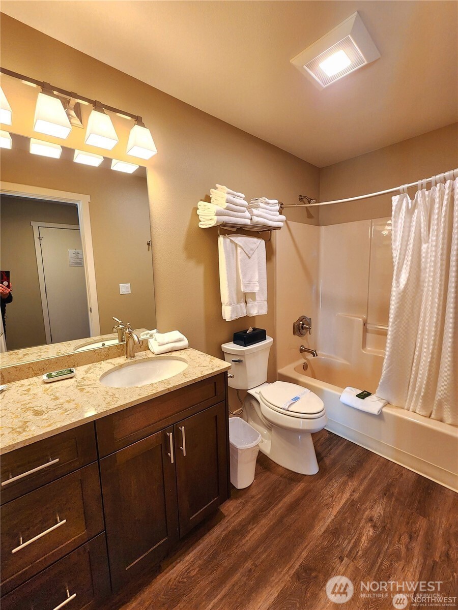 1 Lakeside 719-G , Manson, WA 98831
