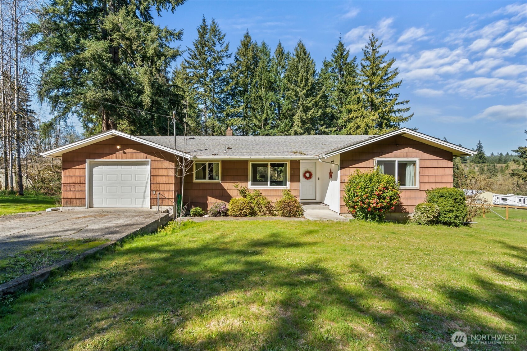 810 King Road , Winlock, WA 98596
