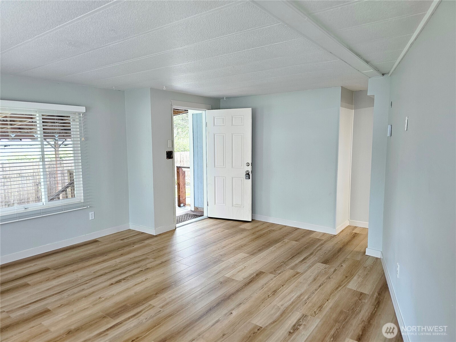 616 California Street , South Bend, WA 98586