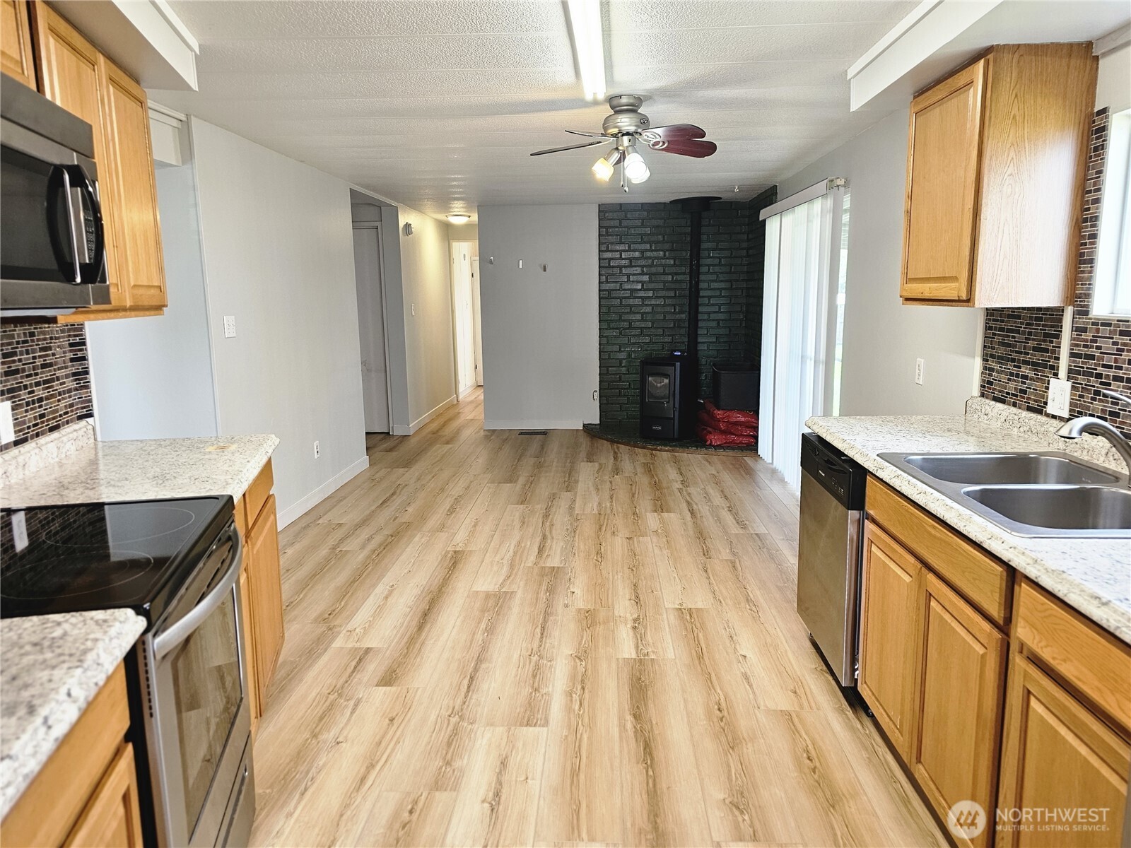 616 California Street , South Bend, WA 98586